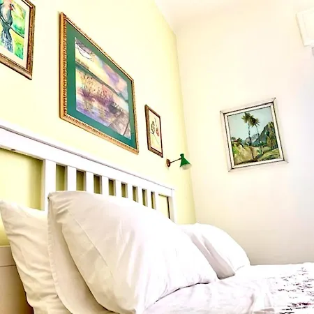 Vintage Apartment
