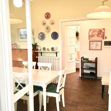 Vintage Apartment *